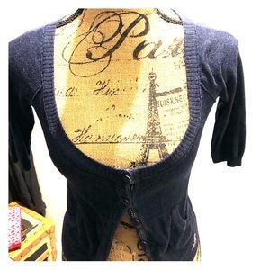 Hollister org. Cardigan.